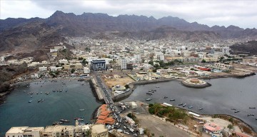 Aden'de özerklik ilanıyla Yemen yeniden bölünmenin eşiğinde